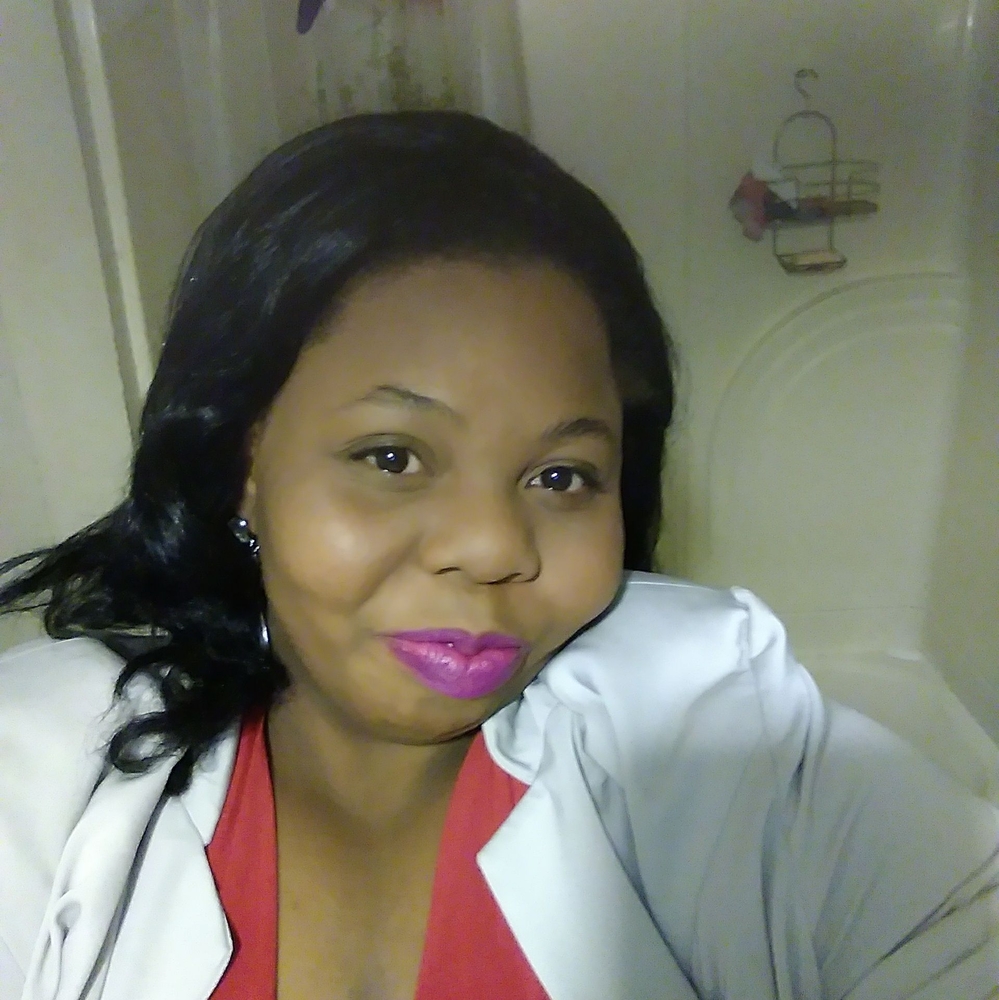 Meet your Posher, Angelique